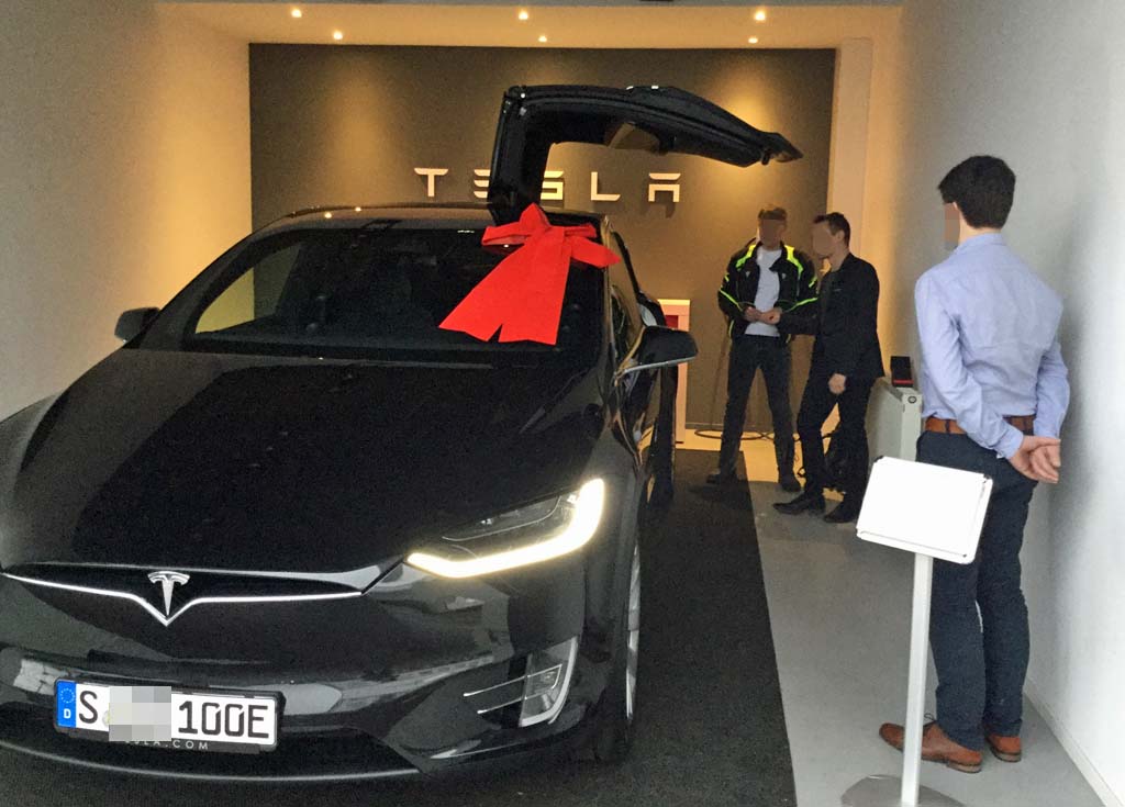 Tesla Model X: Zubehör soll Falcon Wing-Türen ergänzen